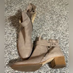 Paul Green Tan Booties size 9